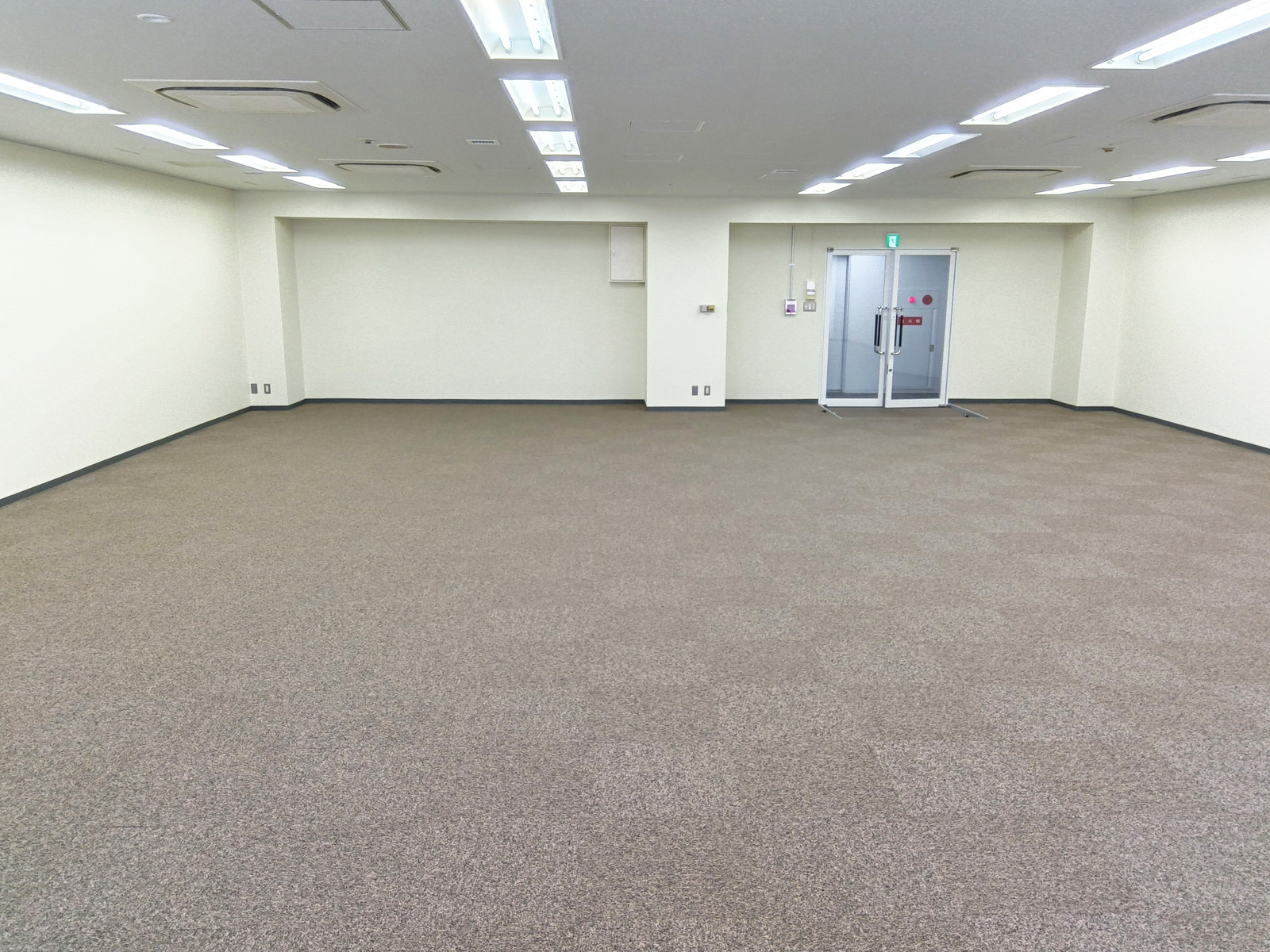 別角度の様子