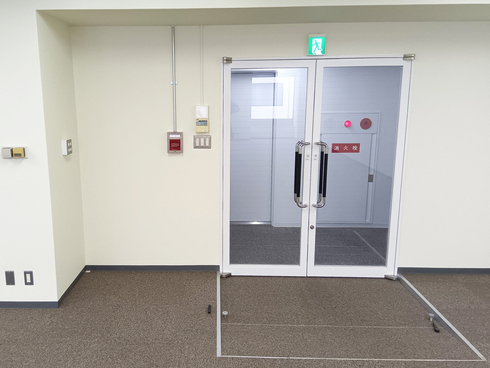 貸室出入口