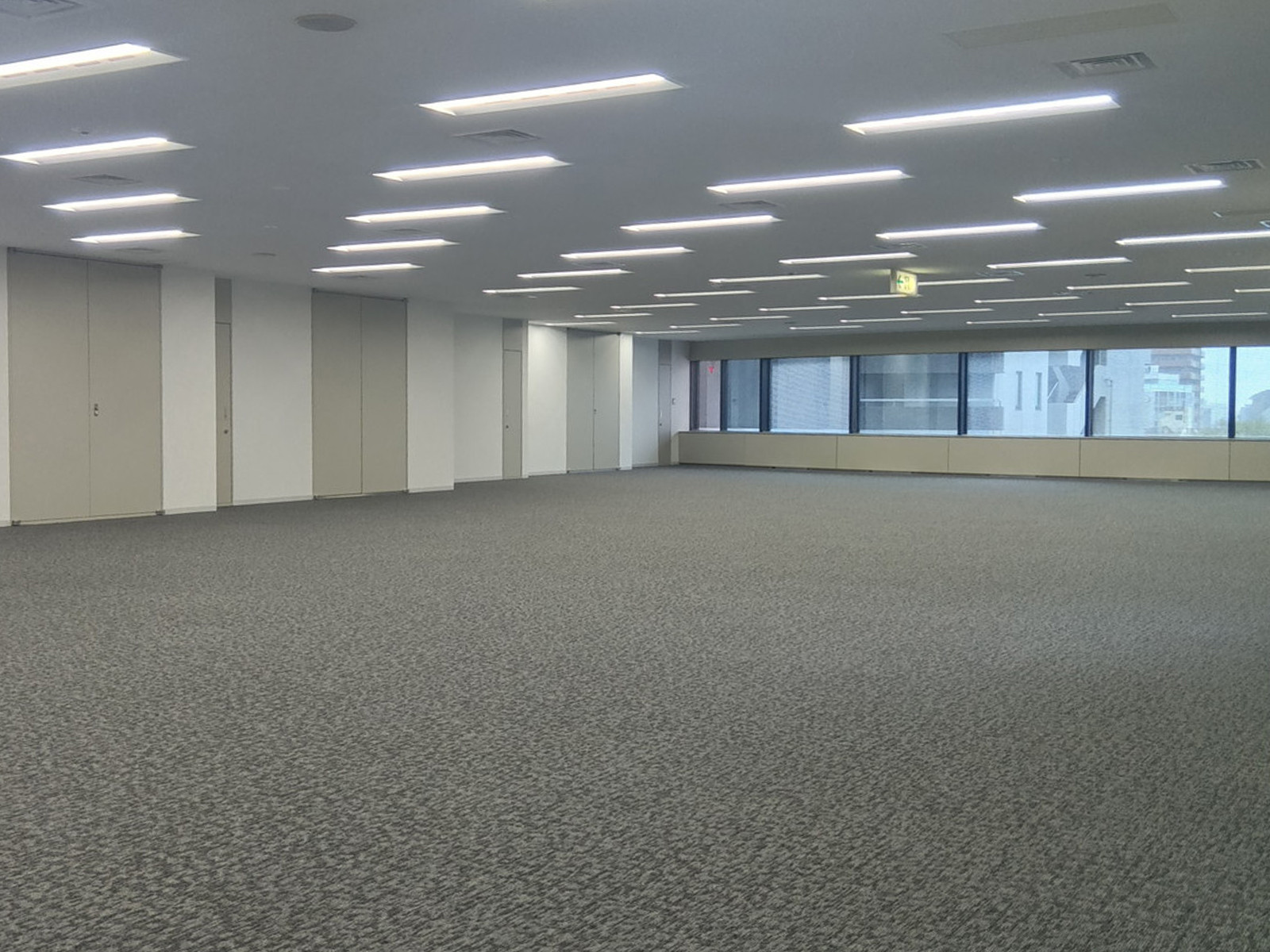 オフィス室内参考画像(7階・約119坪)
