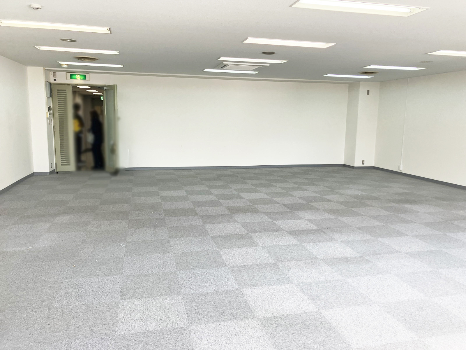 別角度の様子