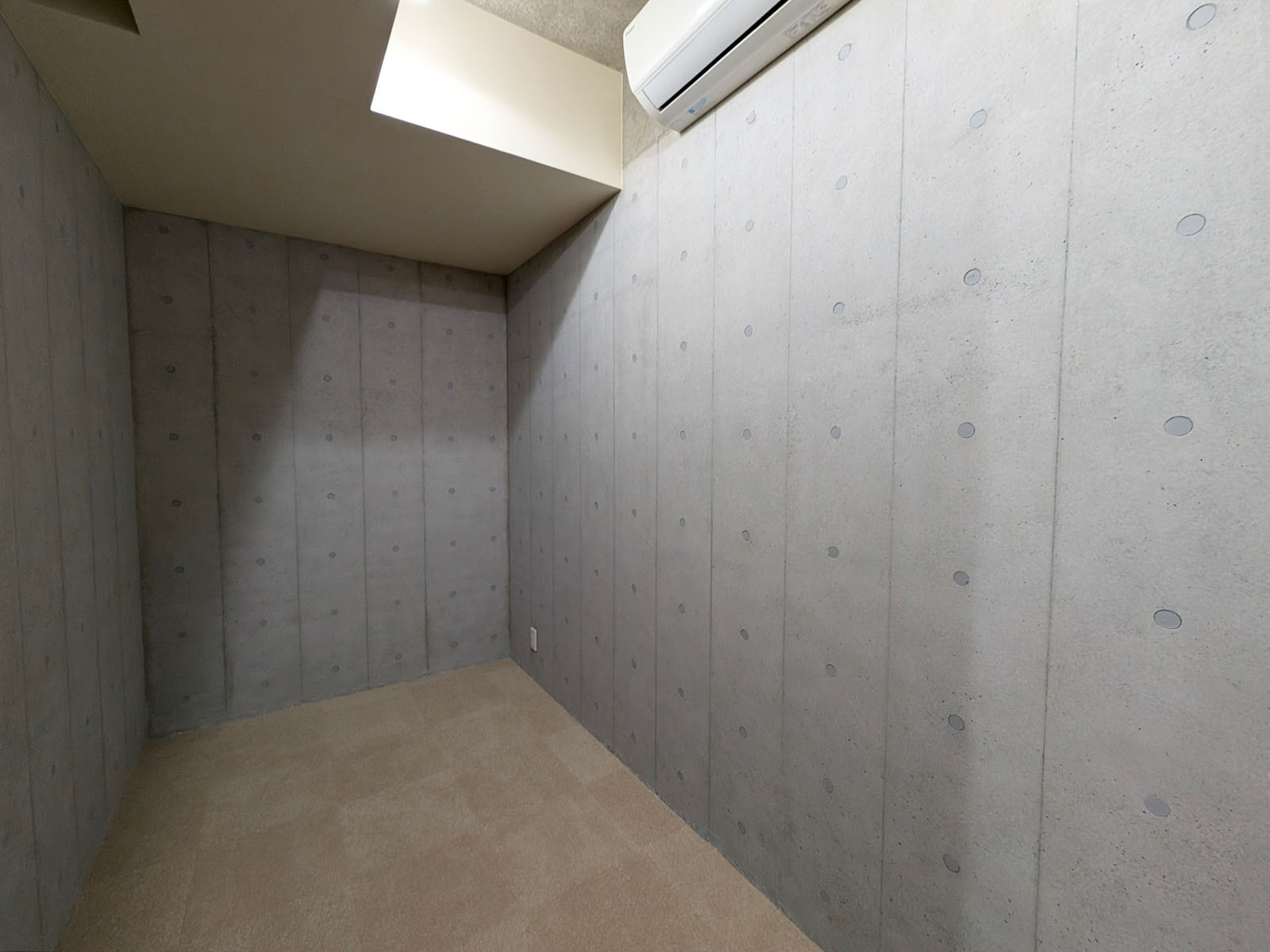 小部屋(地下1階)