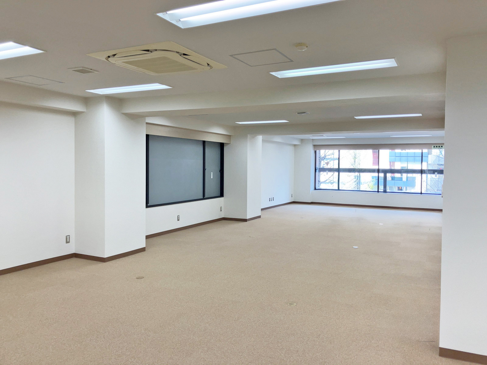オフィス室内参考画像(3階・約36坪)