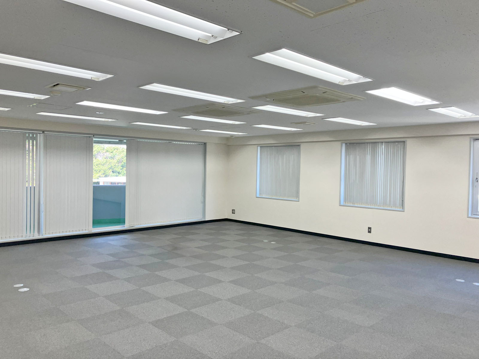 オフィス室内参考画像(301号室・約21坪)