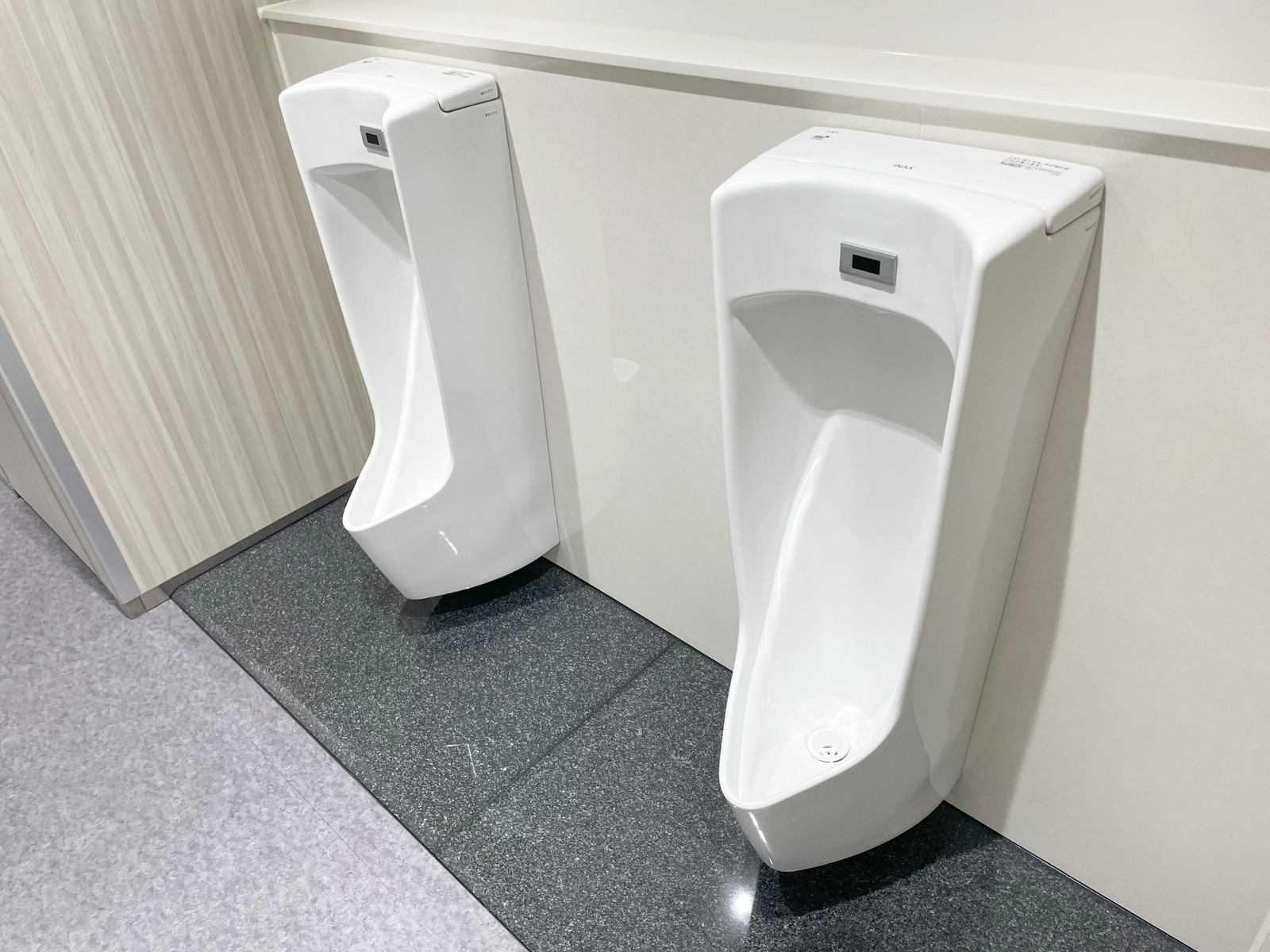 男性用トイレ