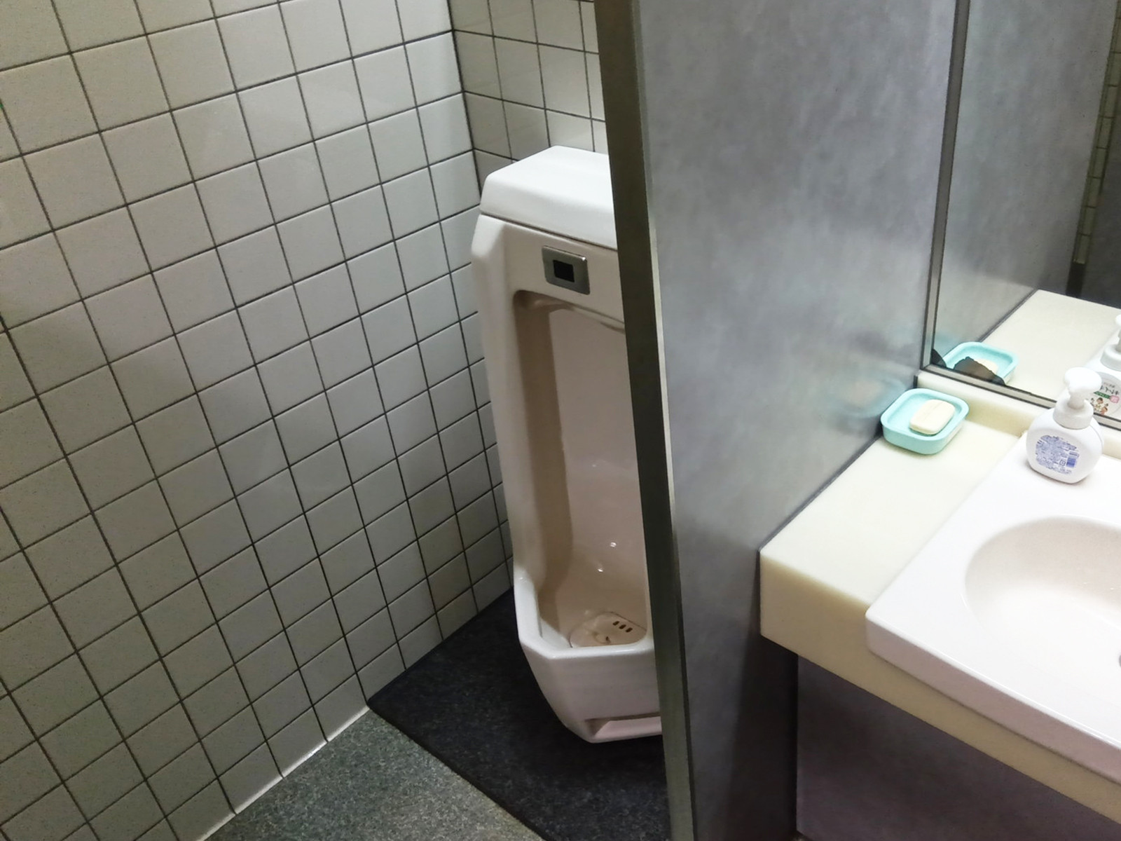 男性用トイレ