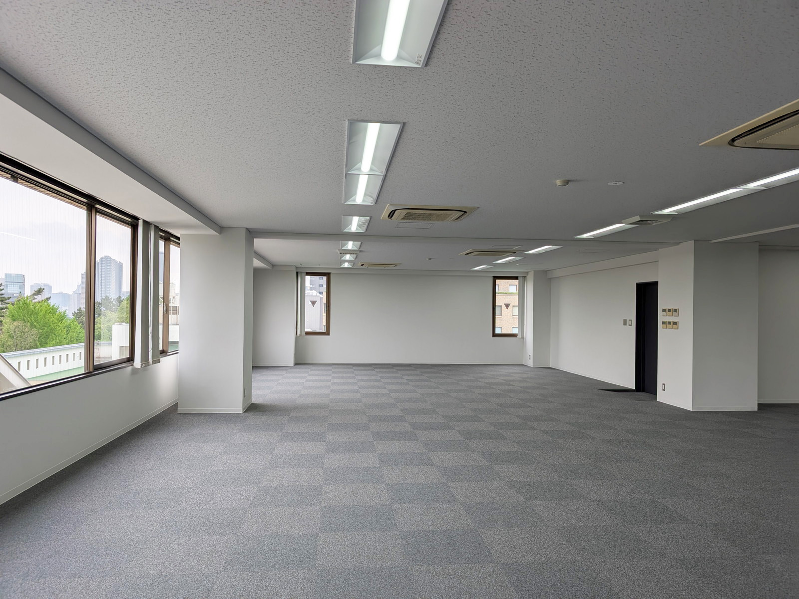 貸室奥側