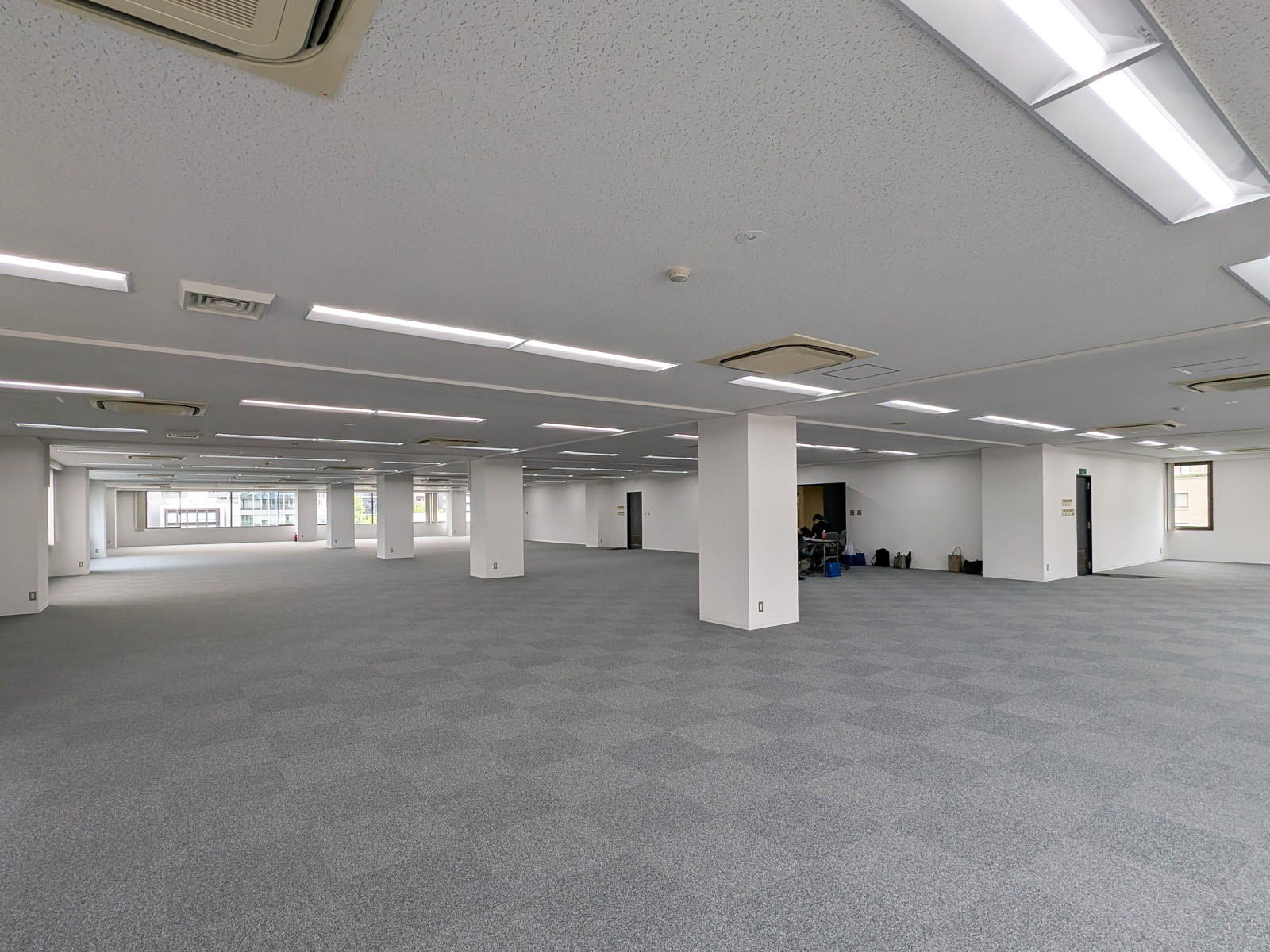 オフィス室内参考画像(6階・約209坪)