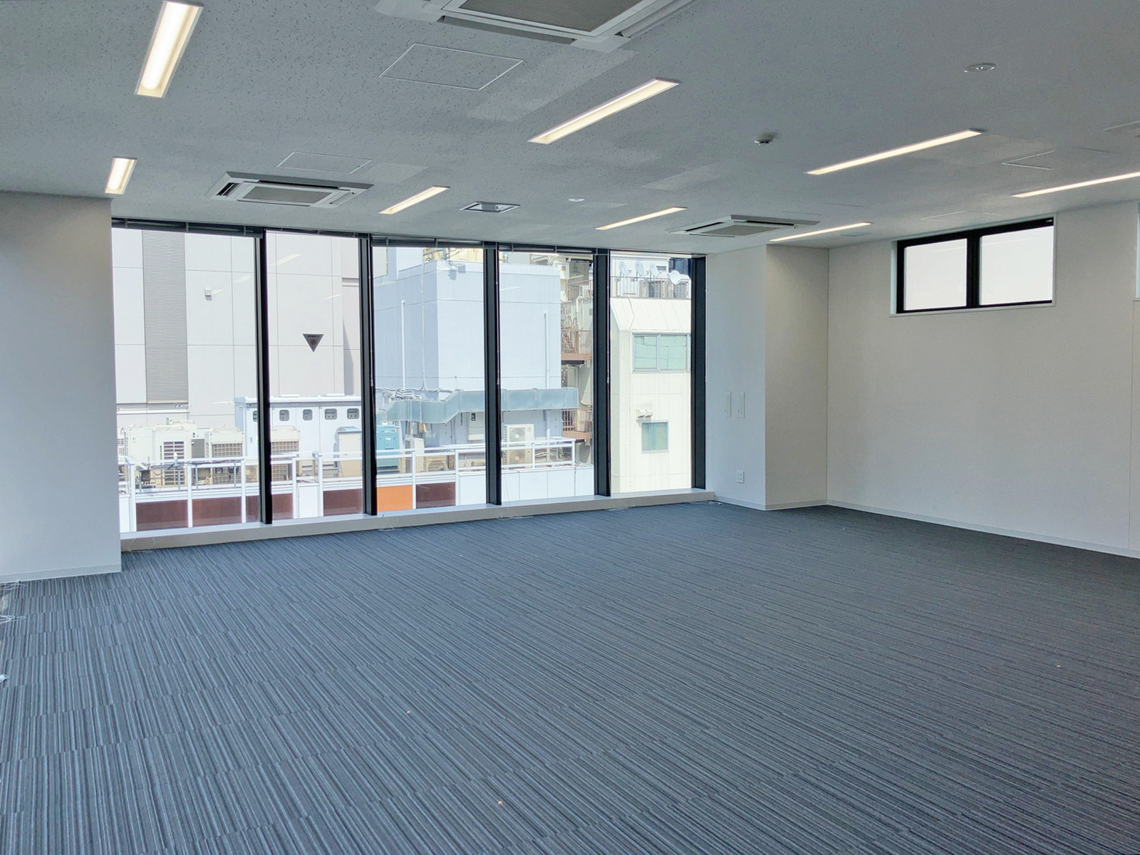 オフィス室内参考画像(8階・約27坪)