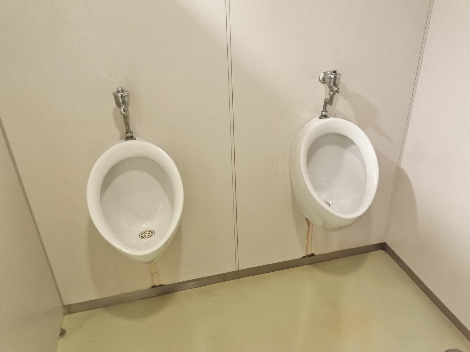 男性用トイレ