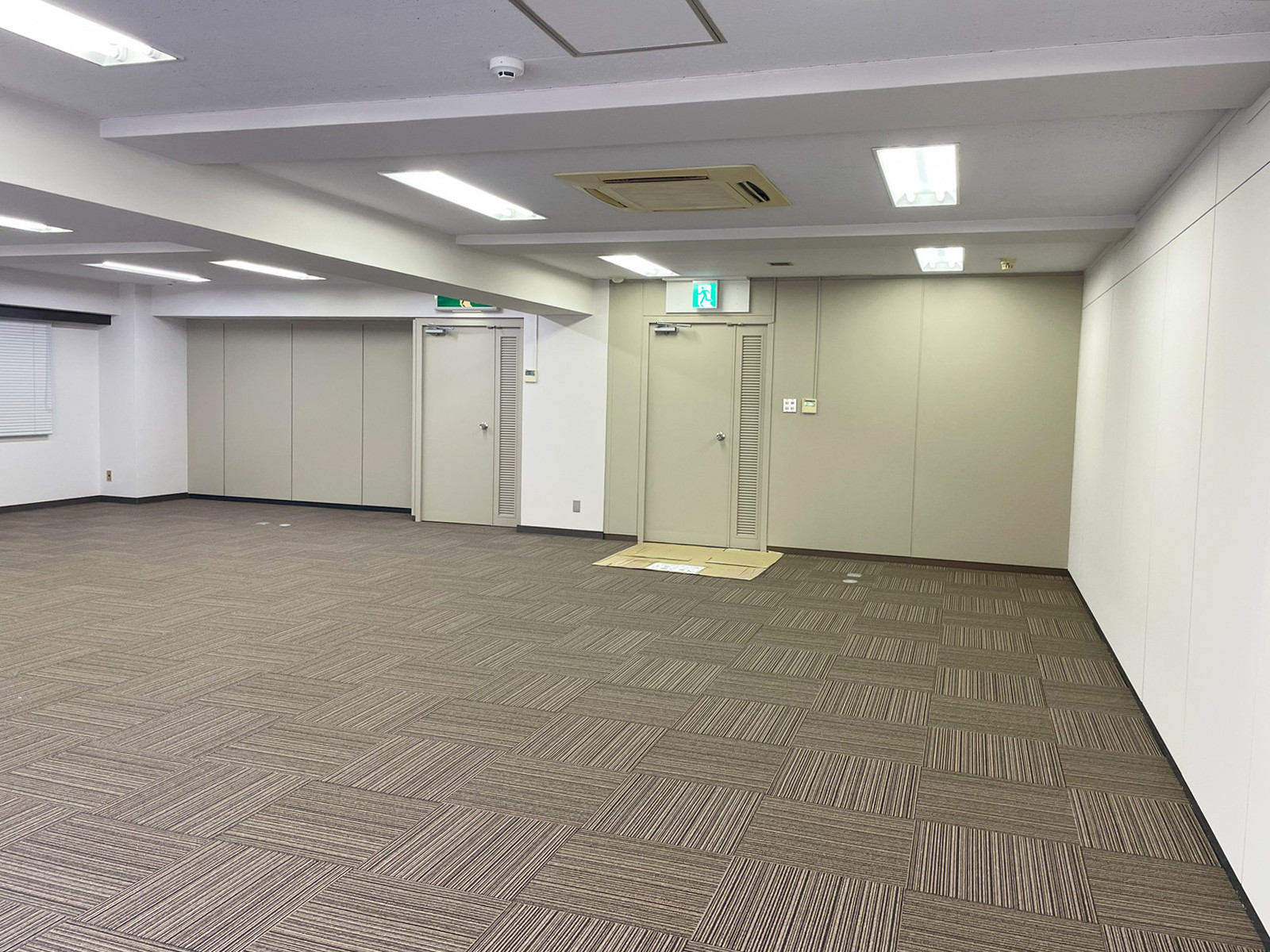 別角度の様子
