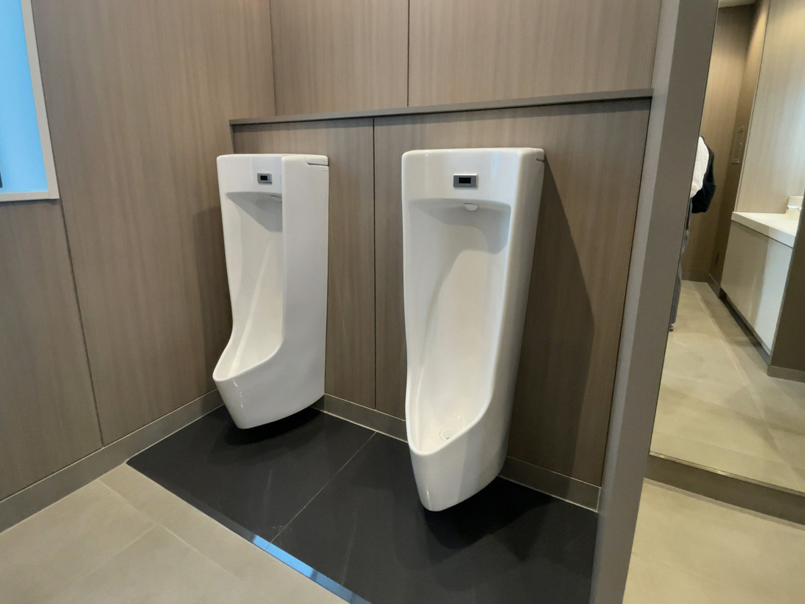 男性用トイレ