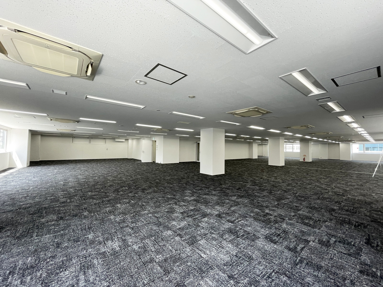 オフィス室内参考画像(5階・約187坪)