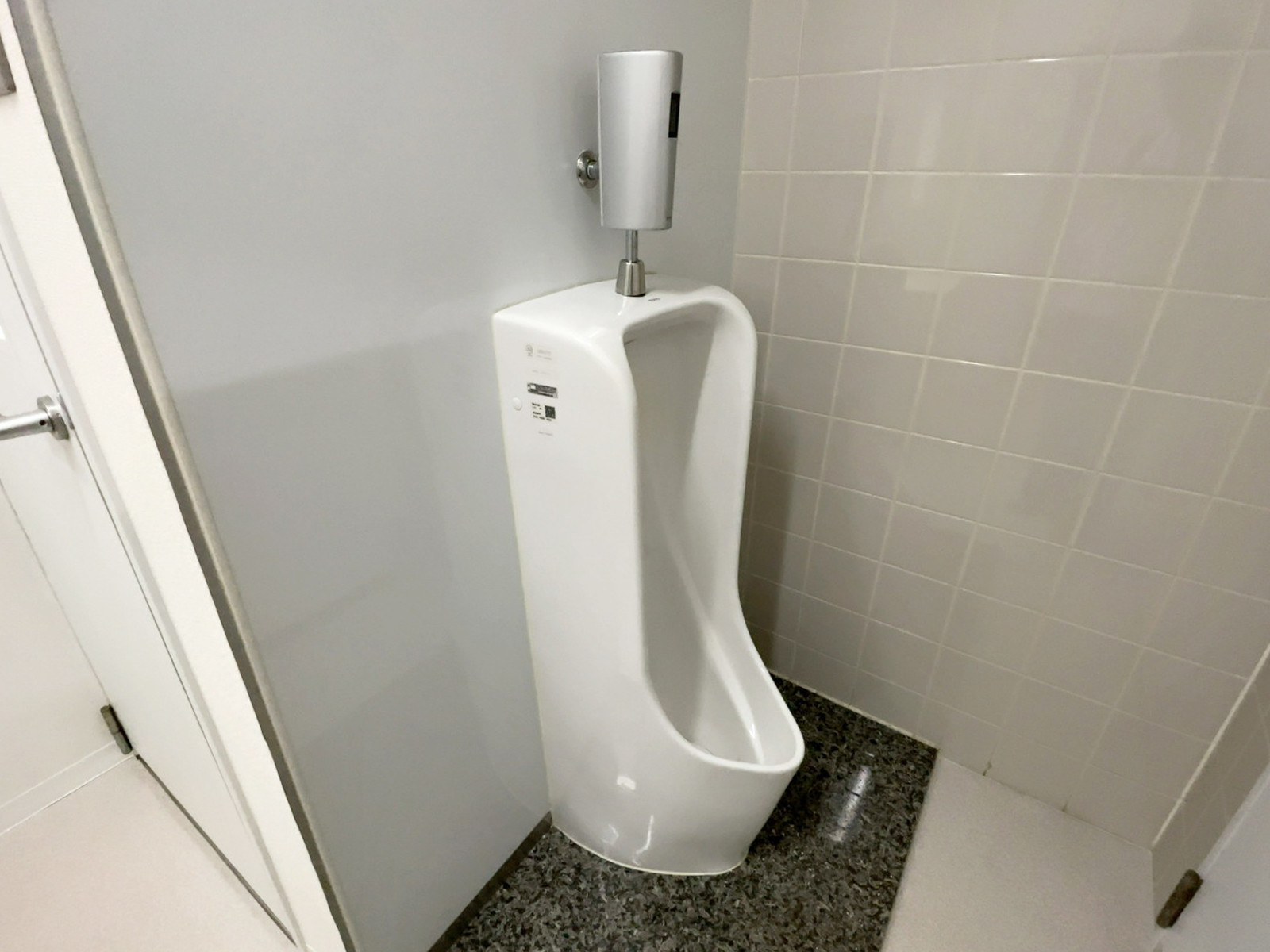 男性用トイレ