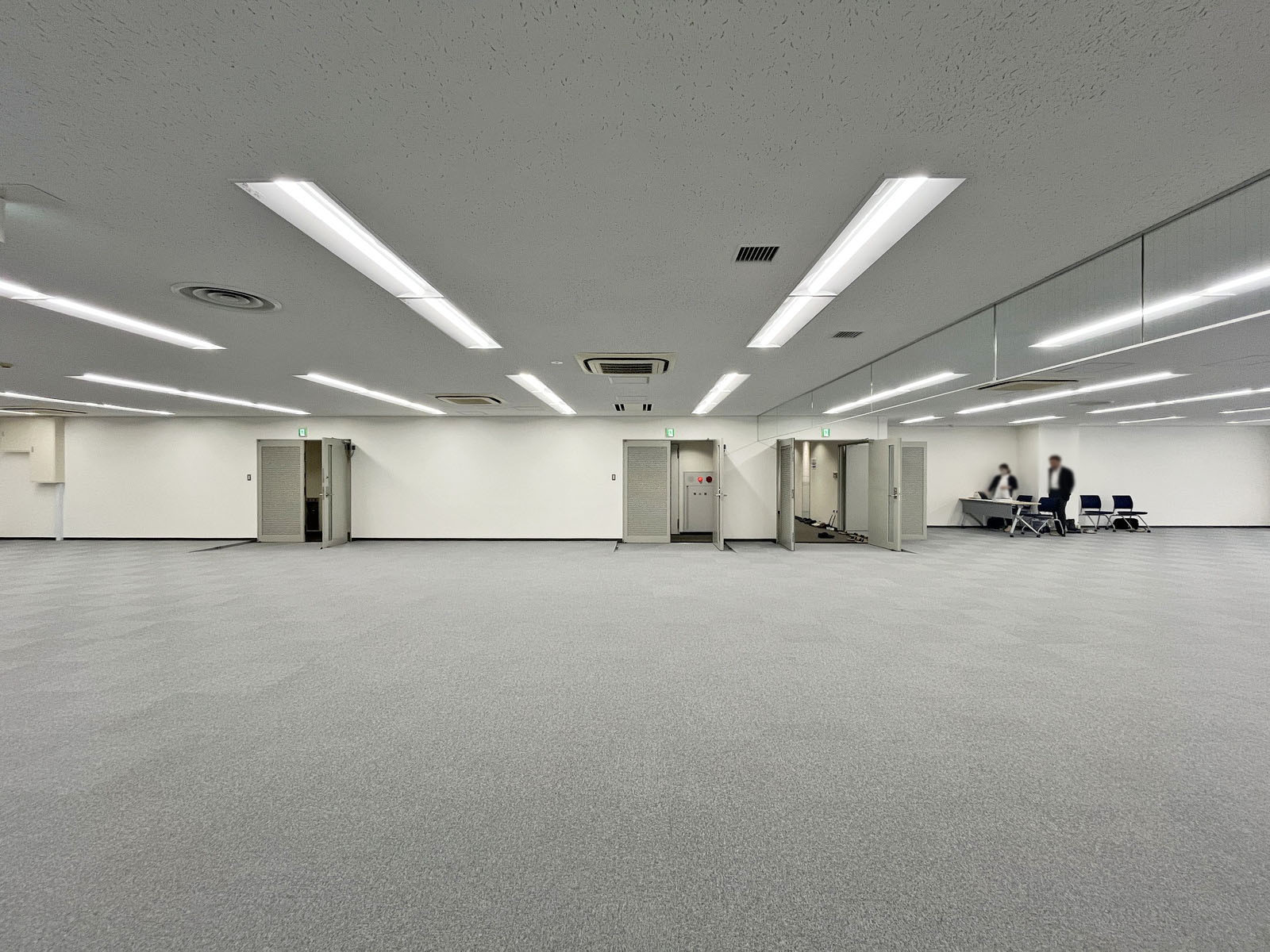 別角度の様子