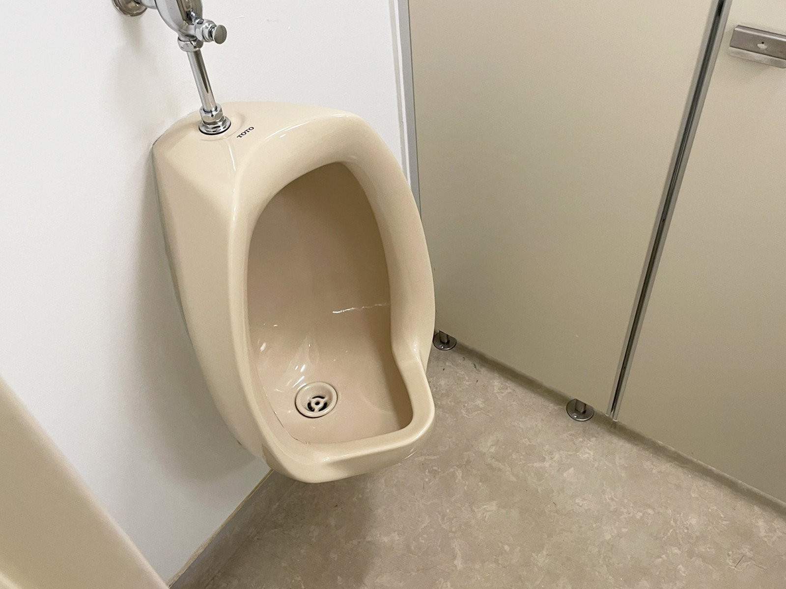 男性トイレ