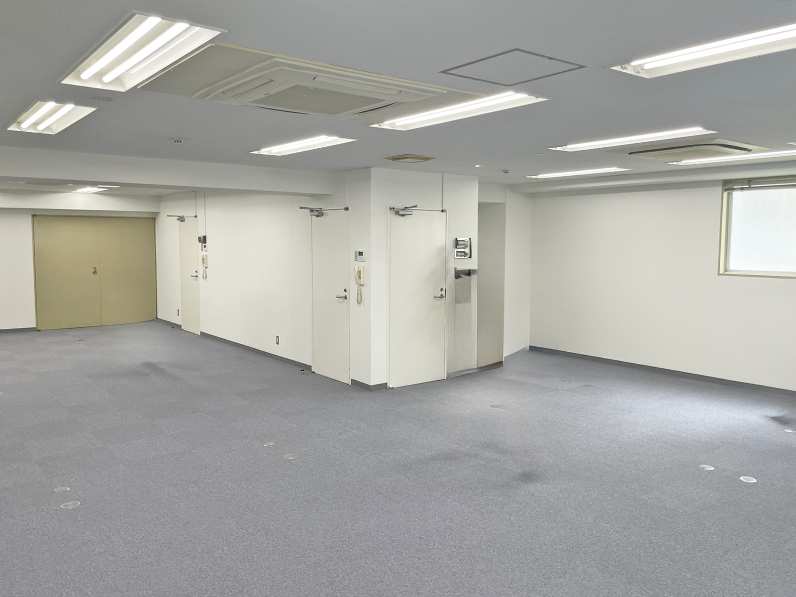 オフィス室内参考画像(501号室・約32坪)