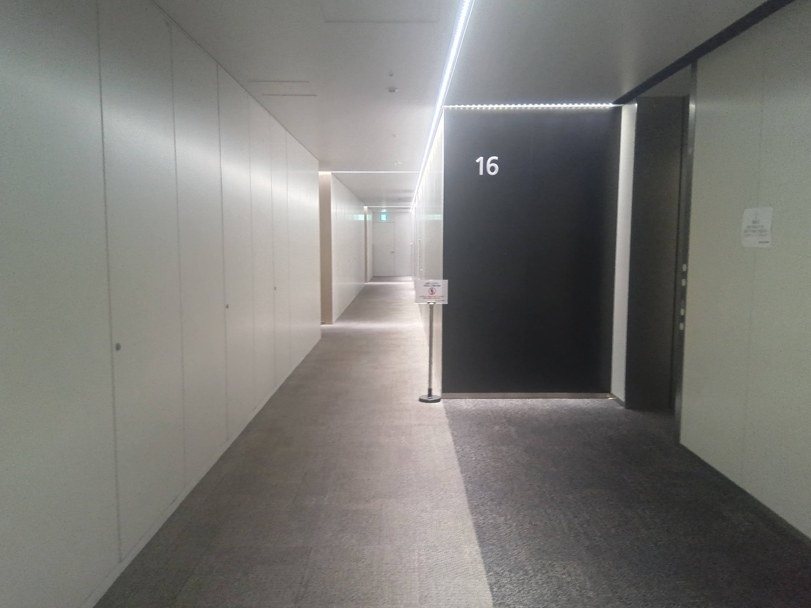 エレベーターホール