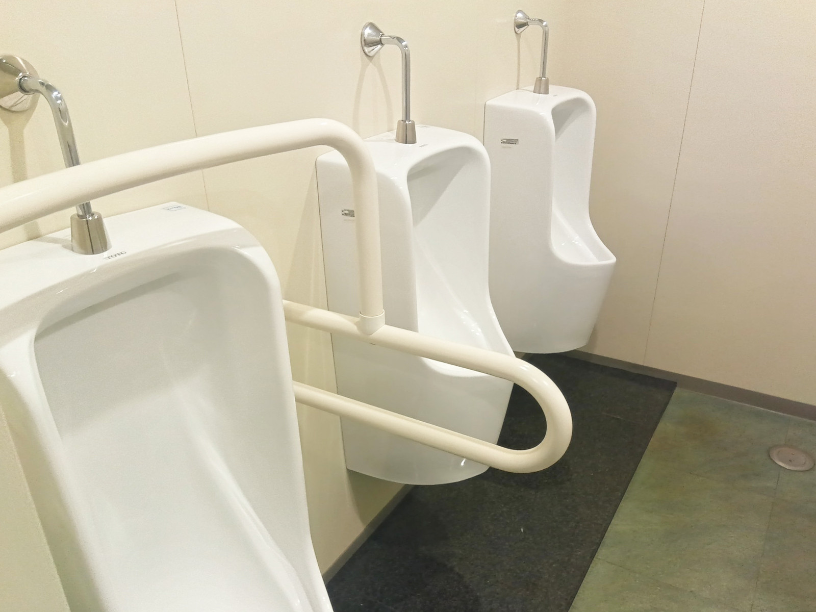 男性用トイレ