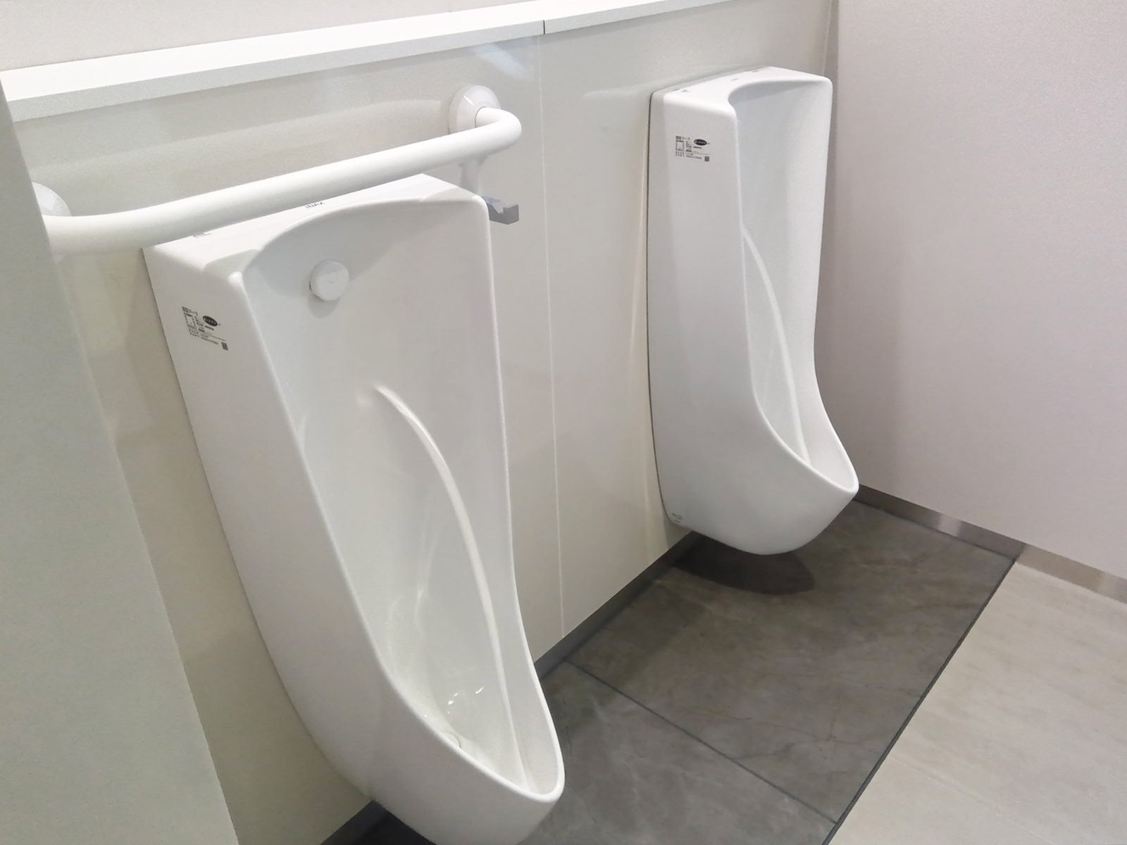 男性用トイレ