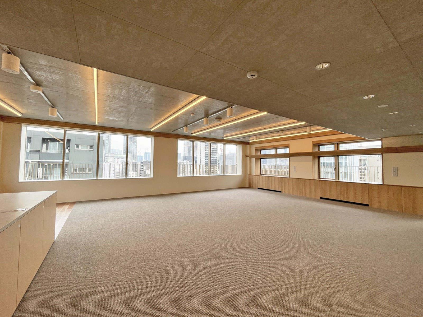 オフィス室内参考画像(13階・約34坪)