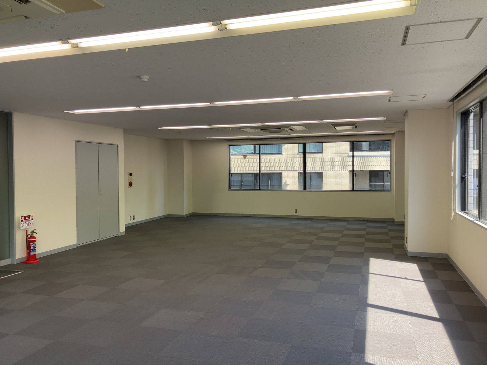 オフィス室内参考画像(8階・約31坪)