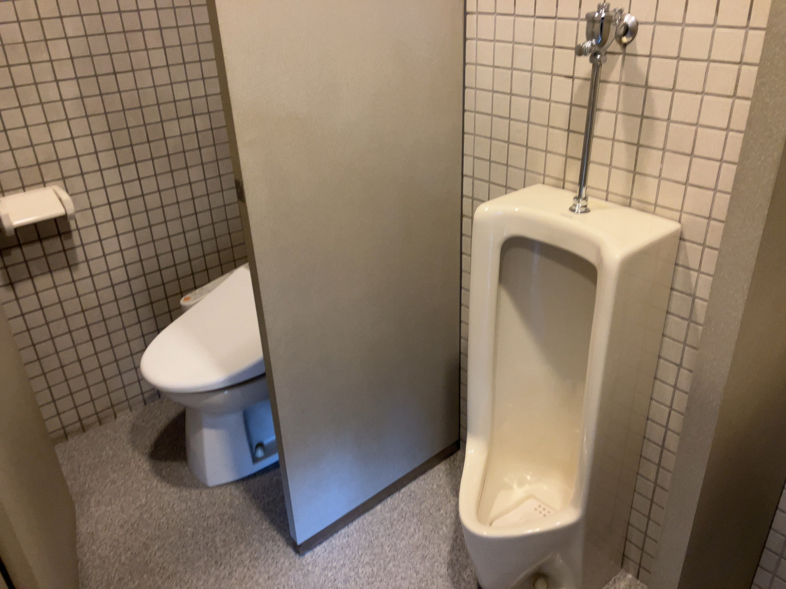 男性用トイレ