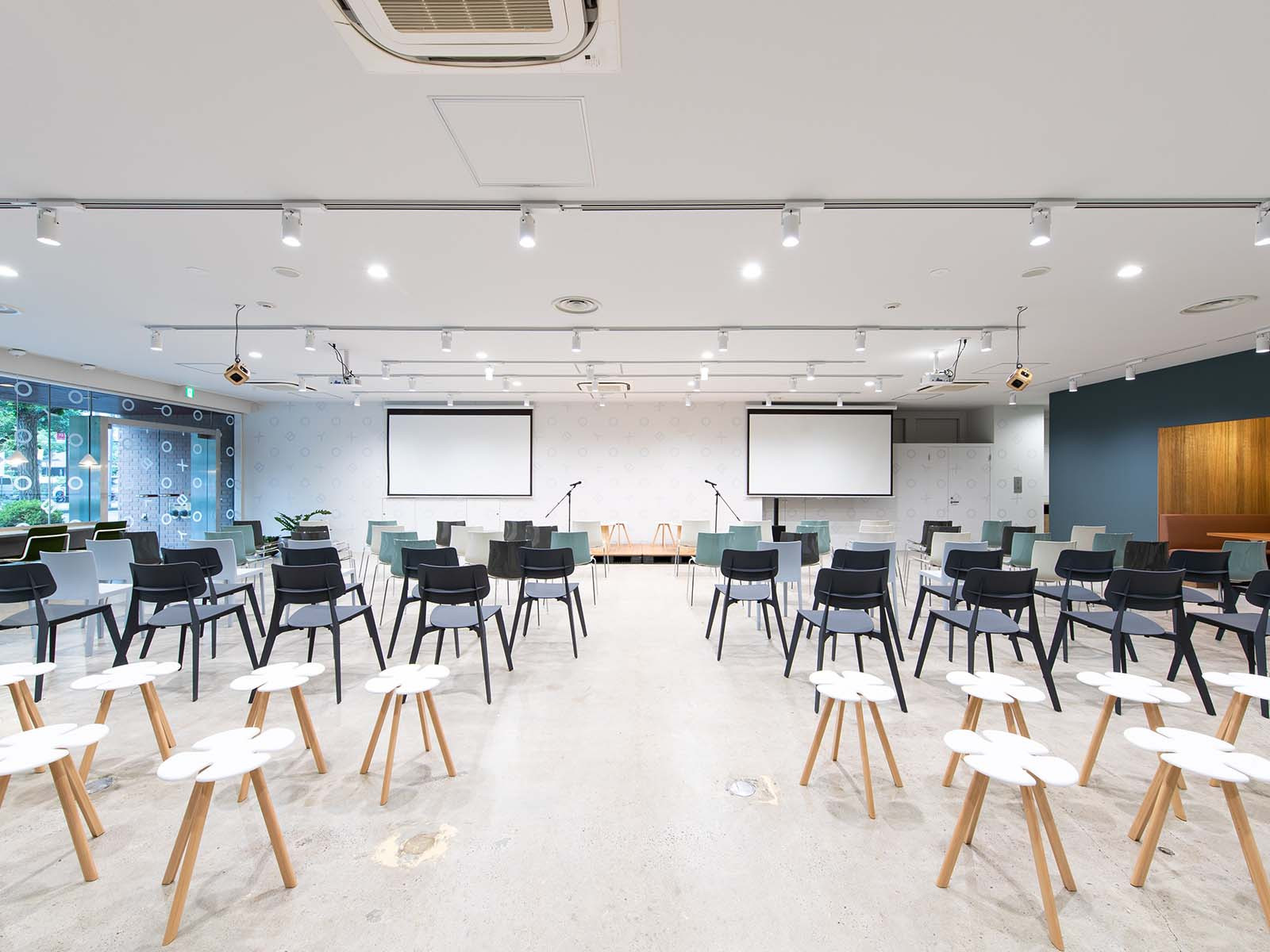 ラウンジ(イベント時)