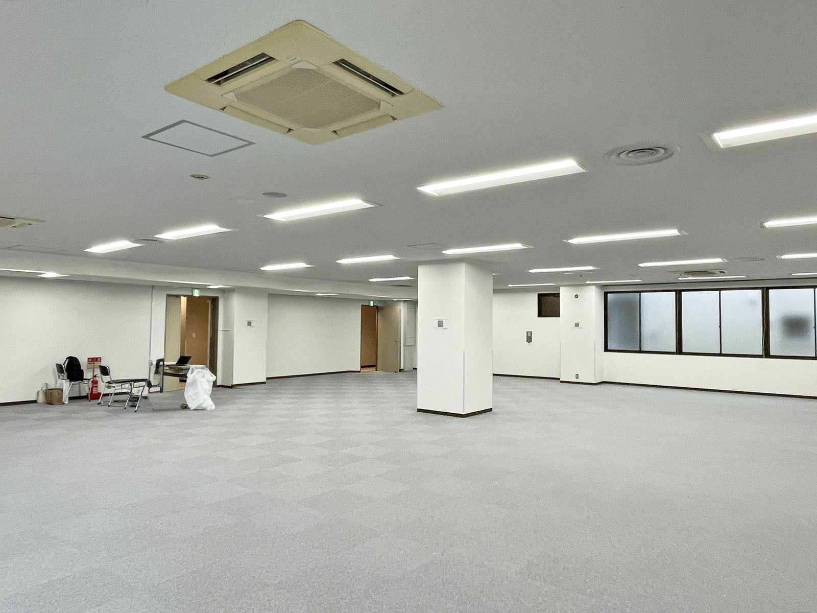 オフィス室内参考画像(8階B・約61坪)
