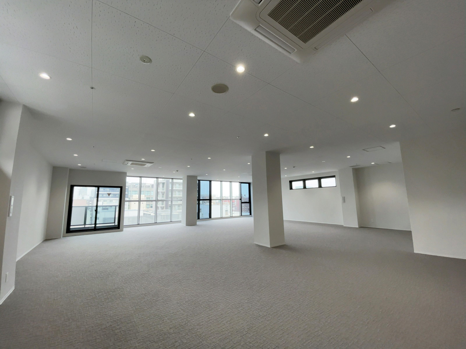 オフィス室内参考画像(10階・約52坪)