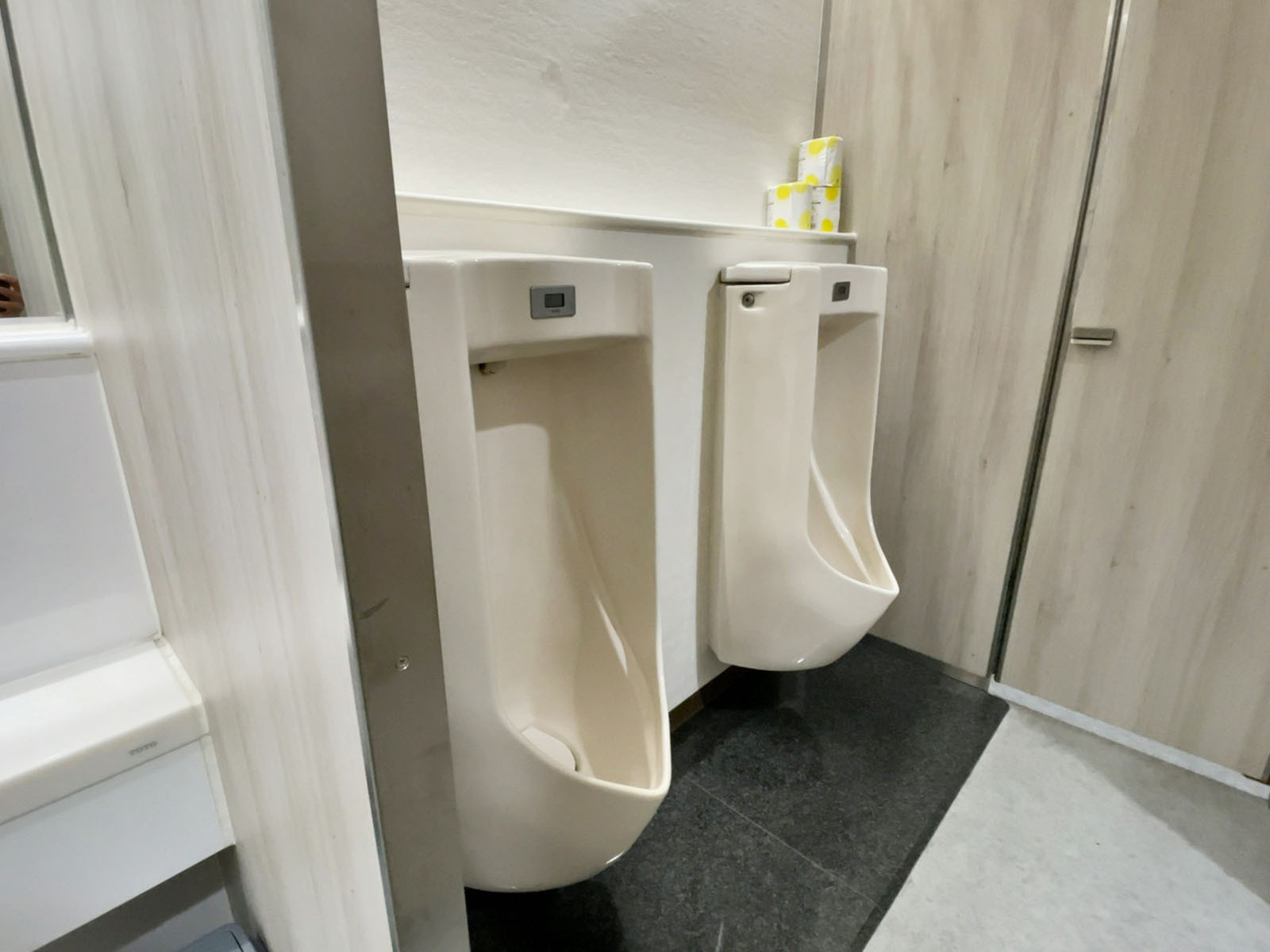 男性用トイレ