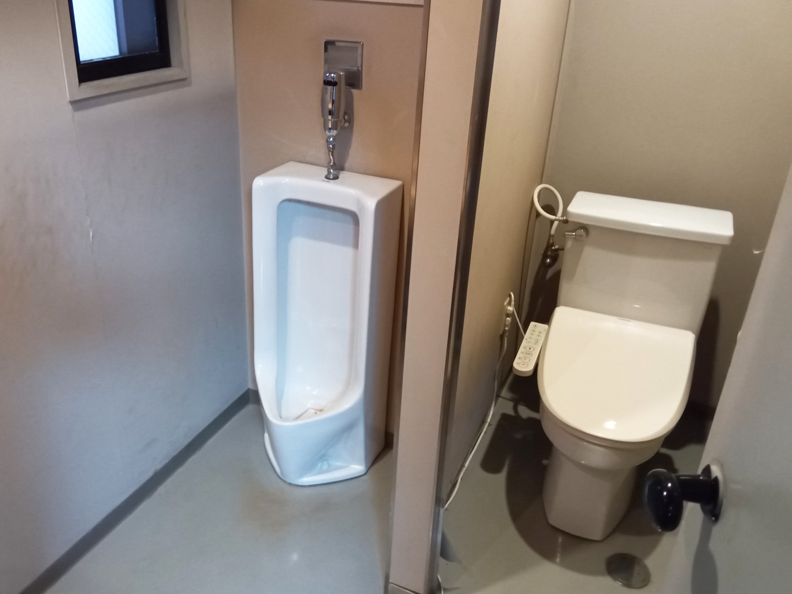 個室トイレ