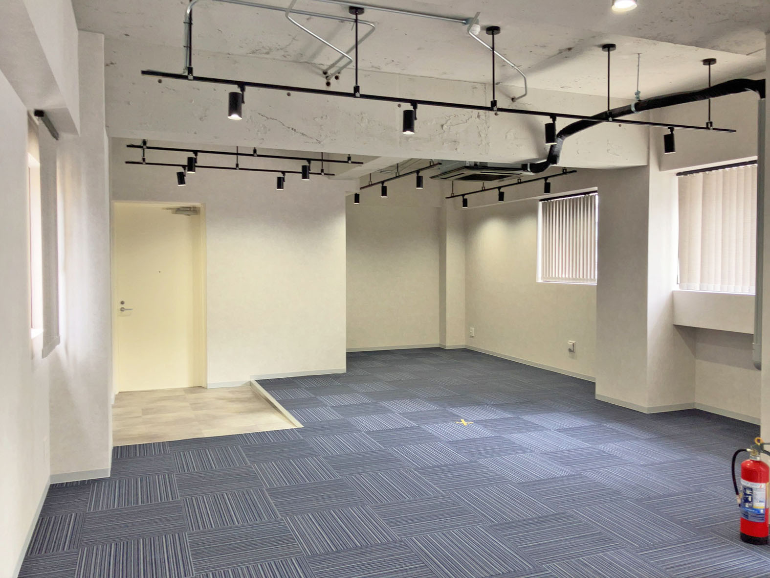 オフィス室内参考画像(901号室・約25坪)