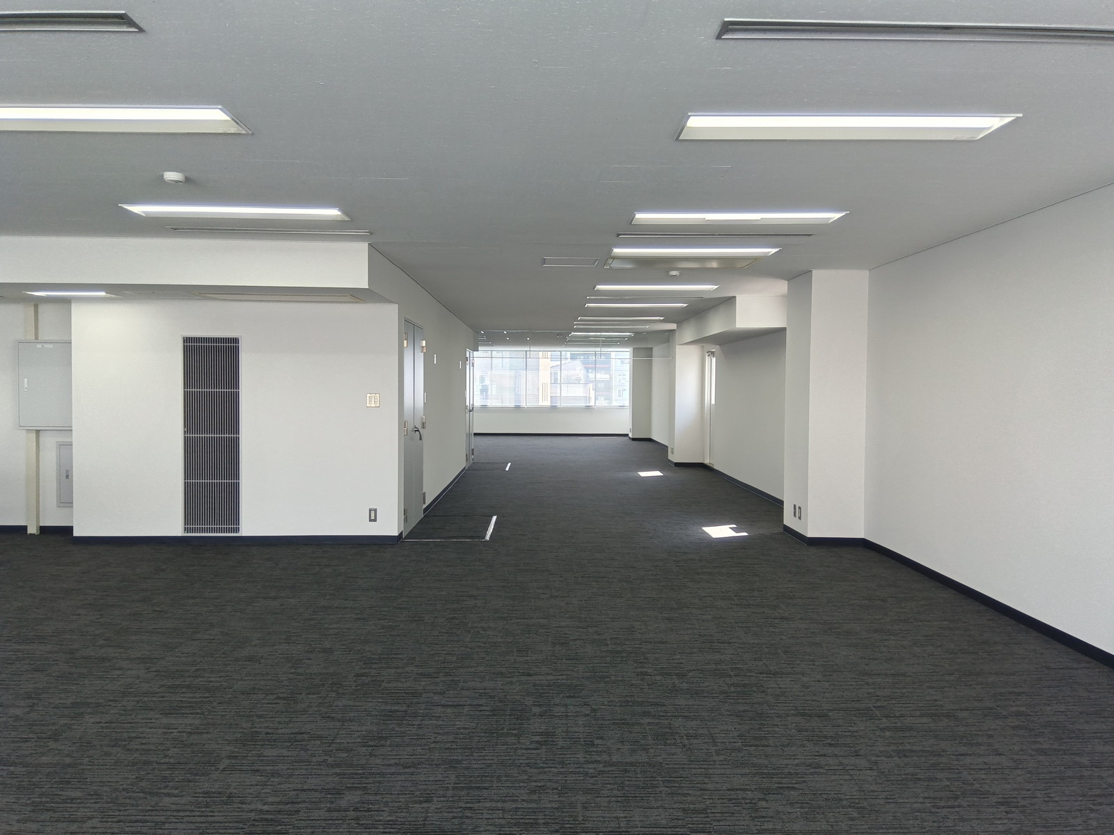オフィス室内参考画像