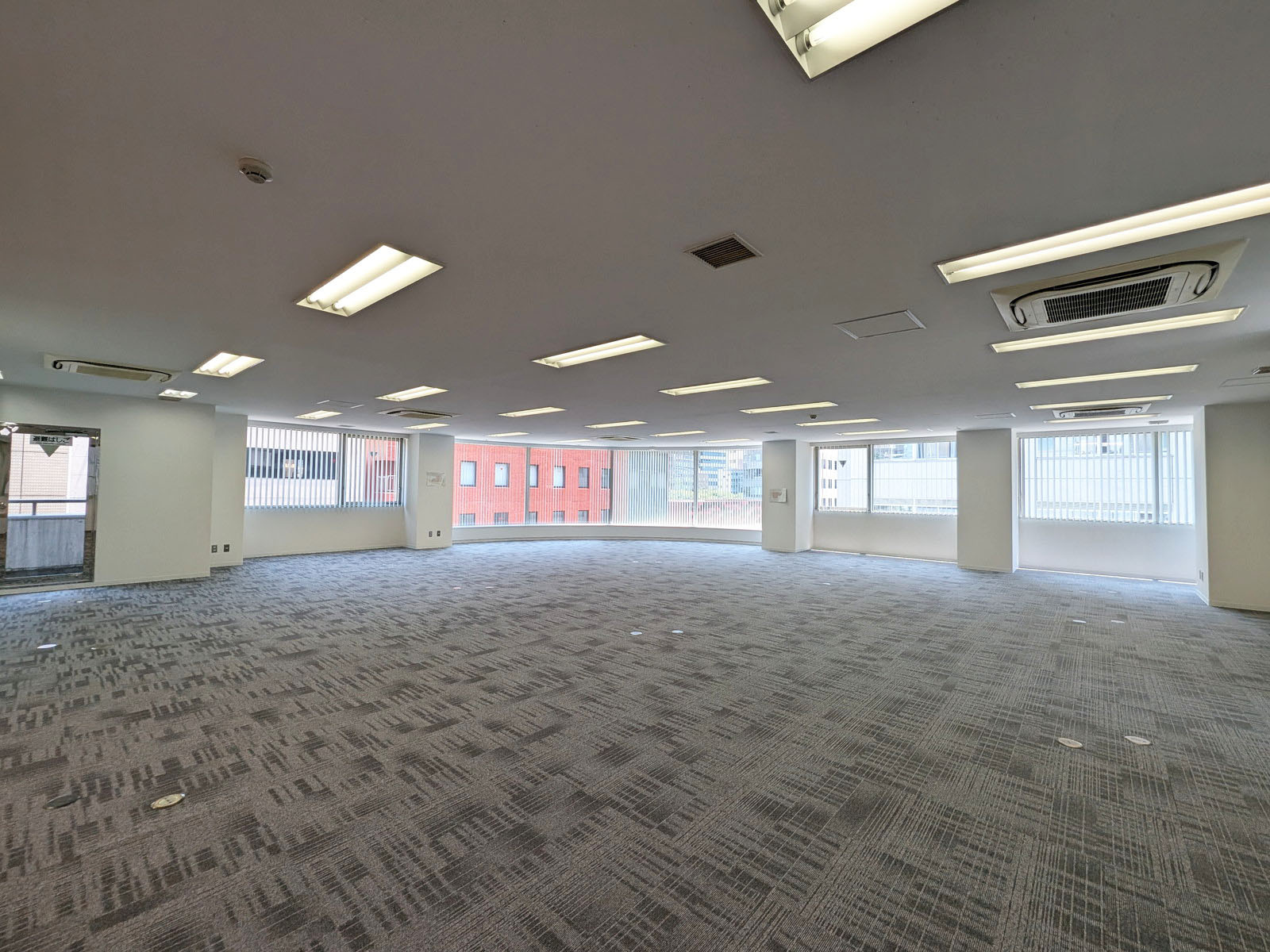 オフィス室内参考画像(5階・約66坪)