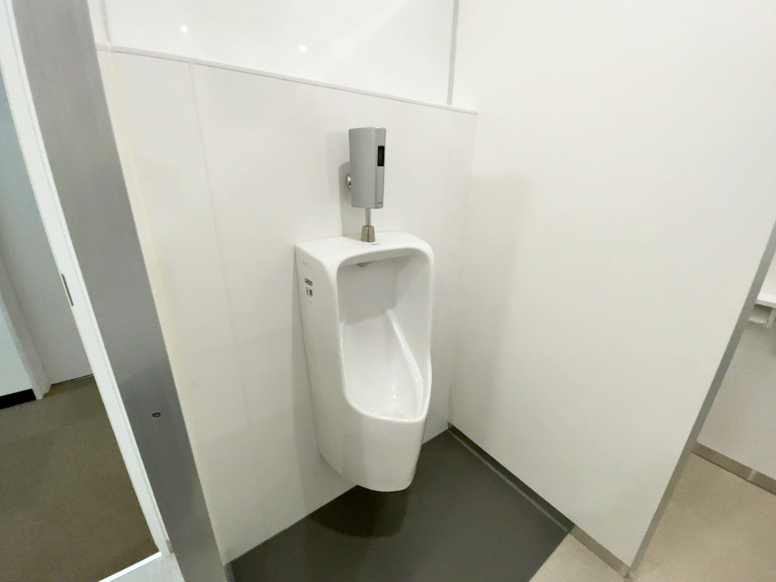 男性用トイレ(1基)