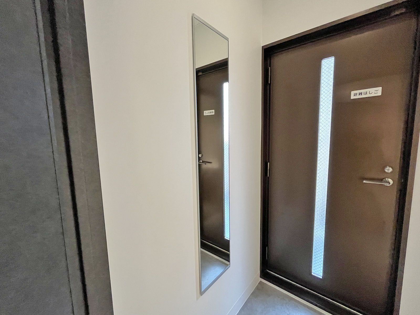 女性用トイレ専用姿見