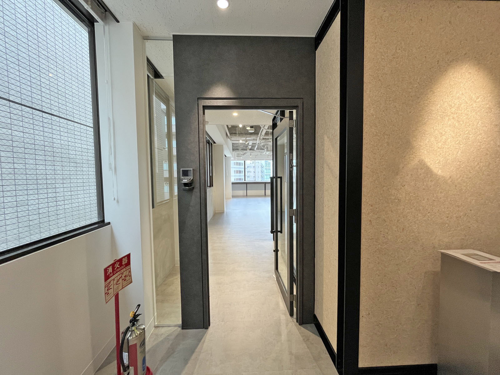 貸室出入口