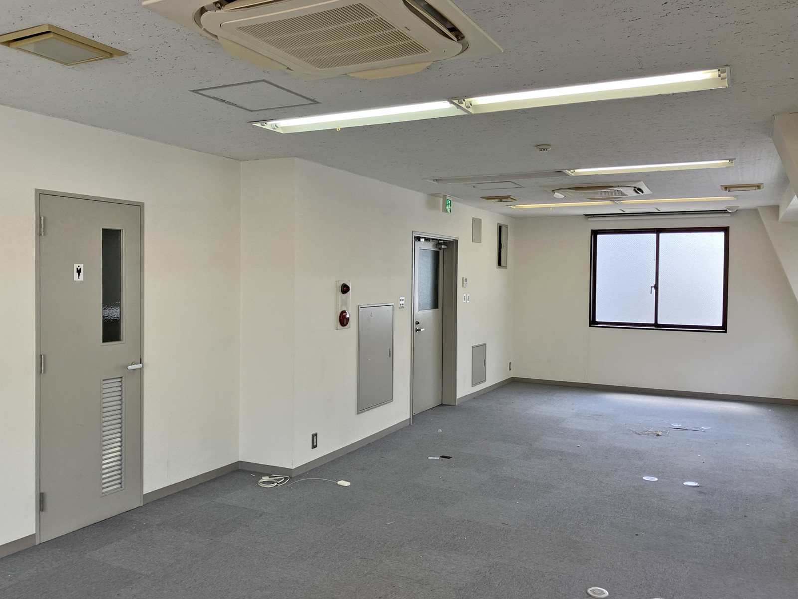 別角度の様子