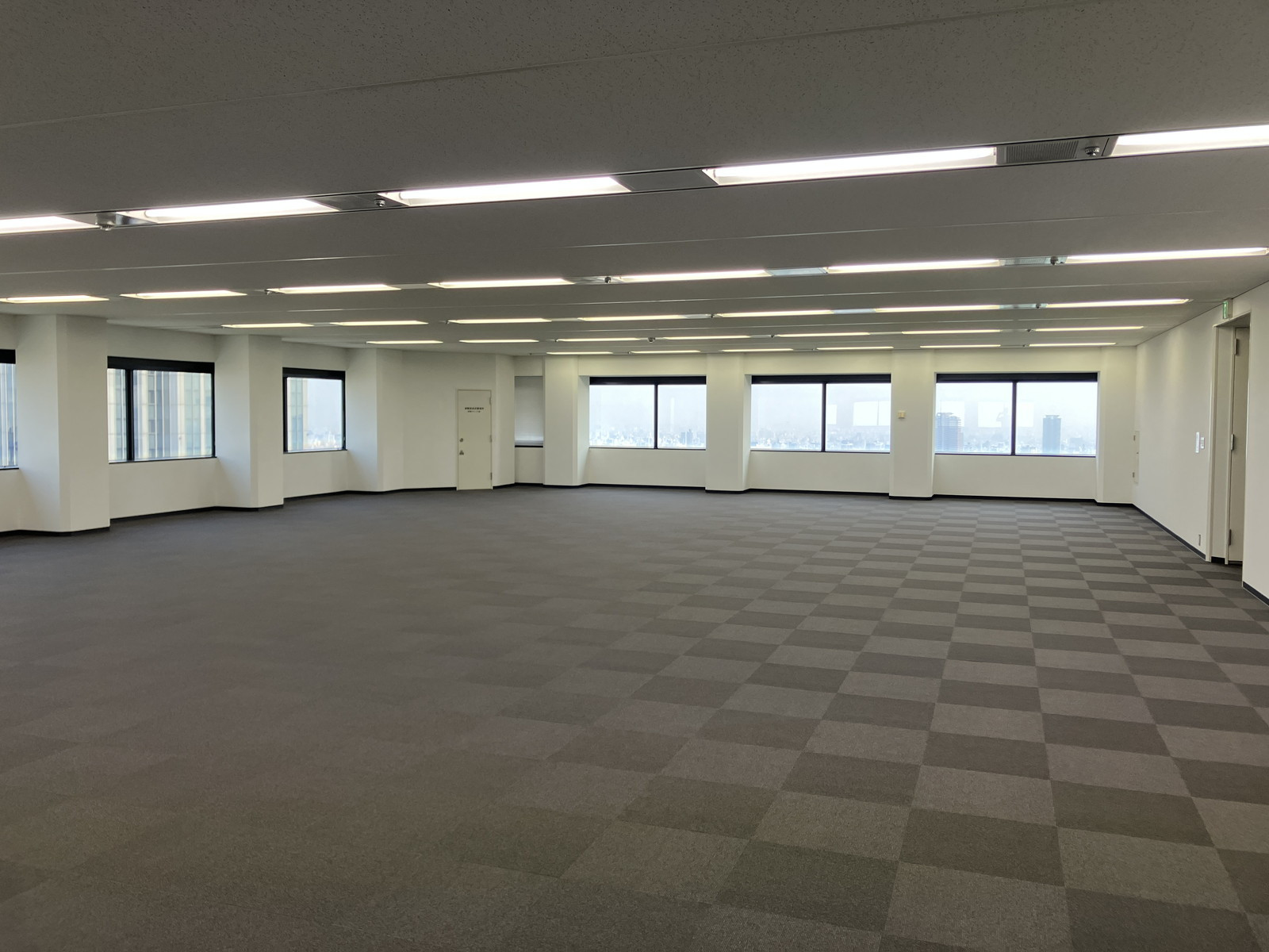 別角度の様子