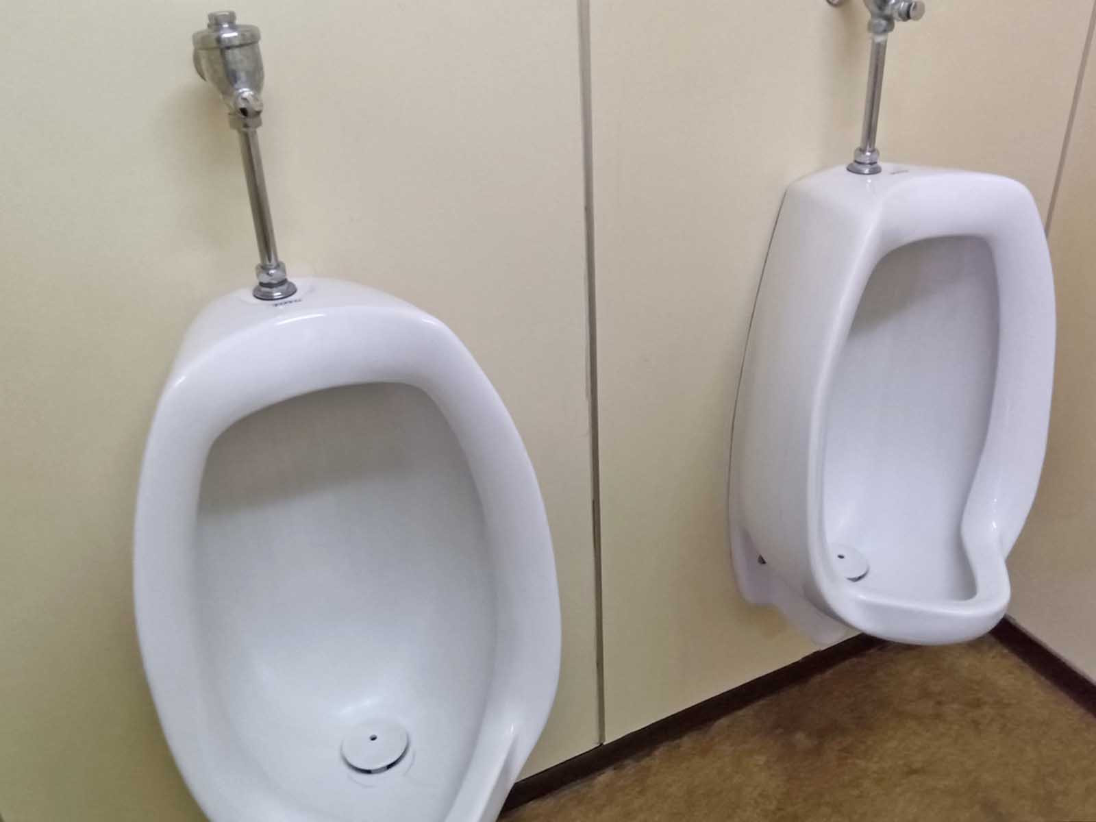 男性用トイレ