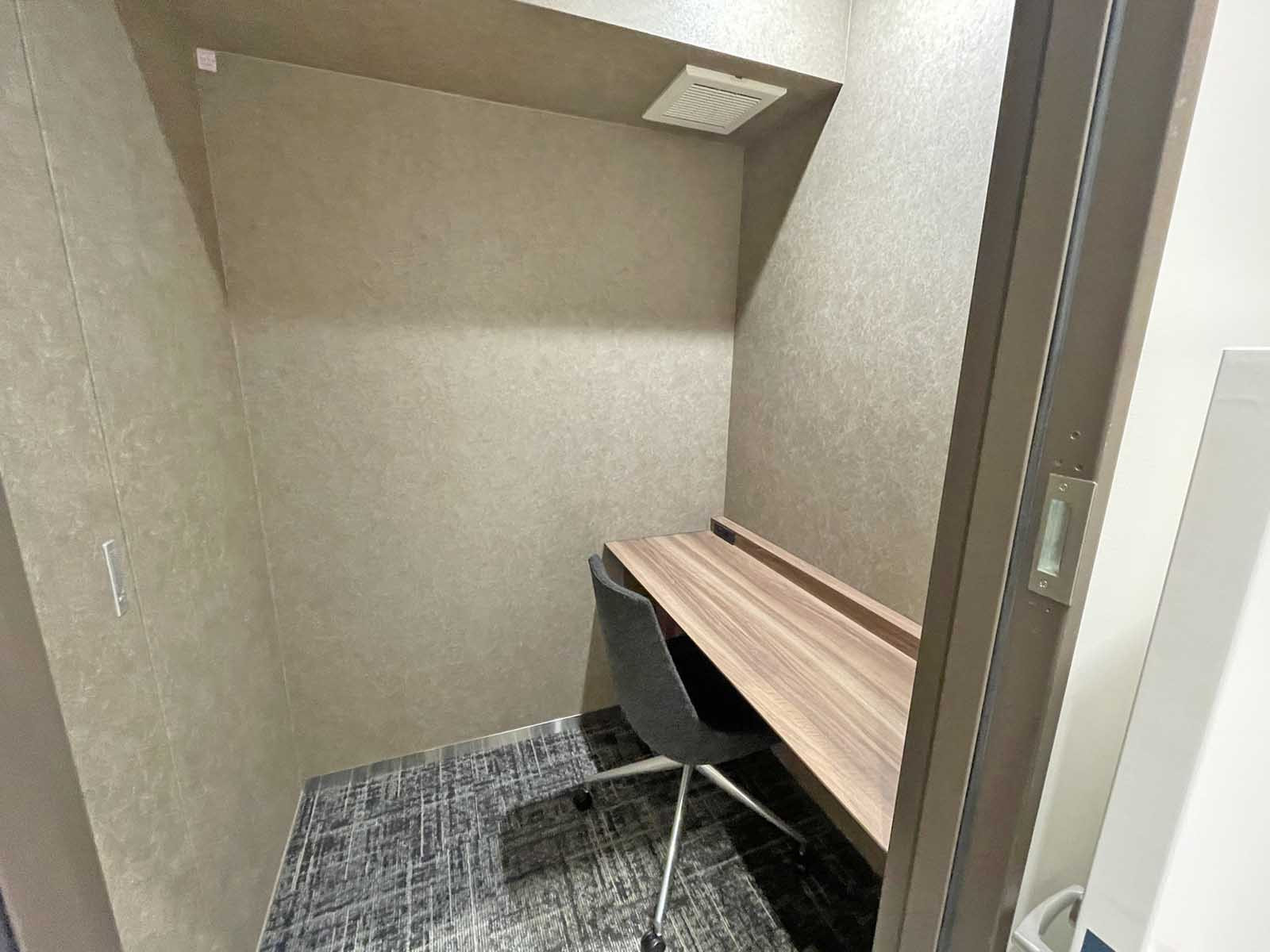 個室ブース