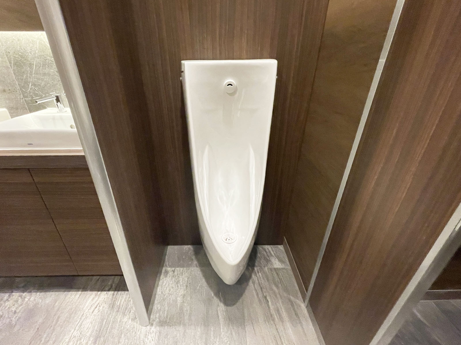 男性用トイレ