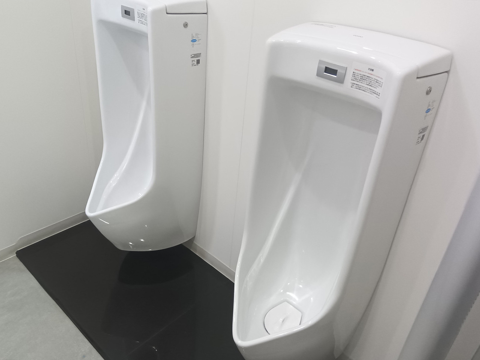 男性用トイレ
