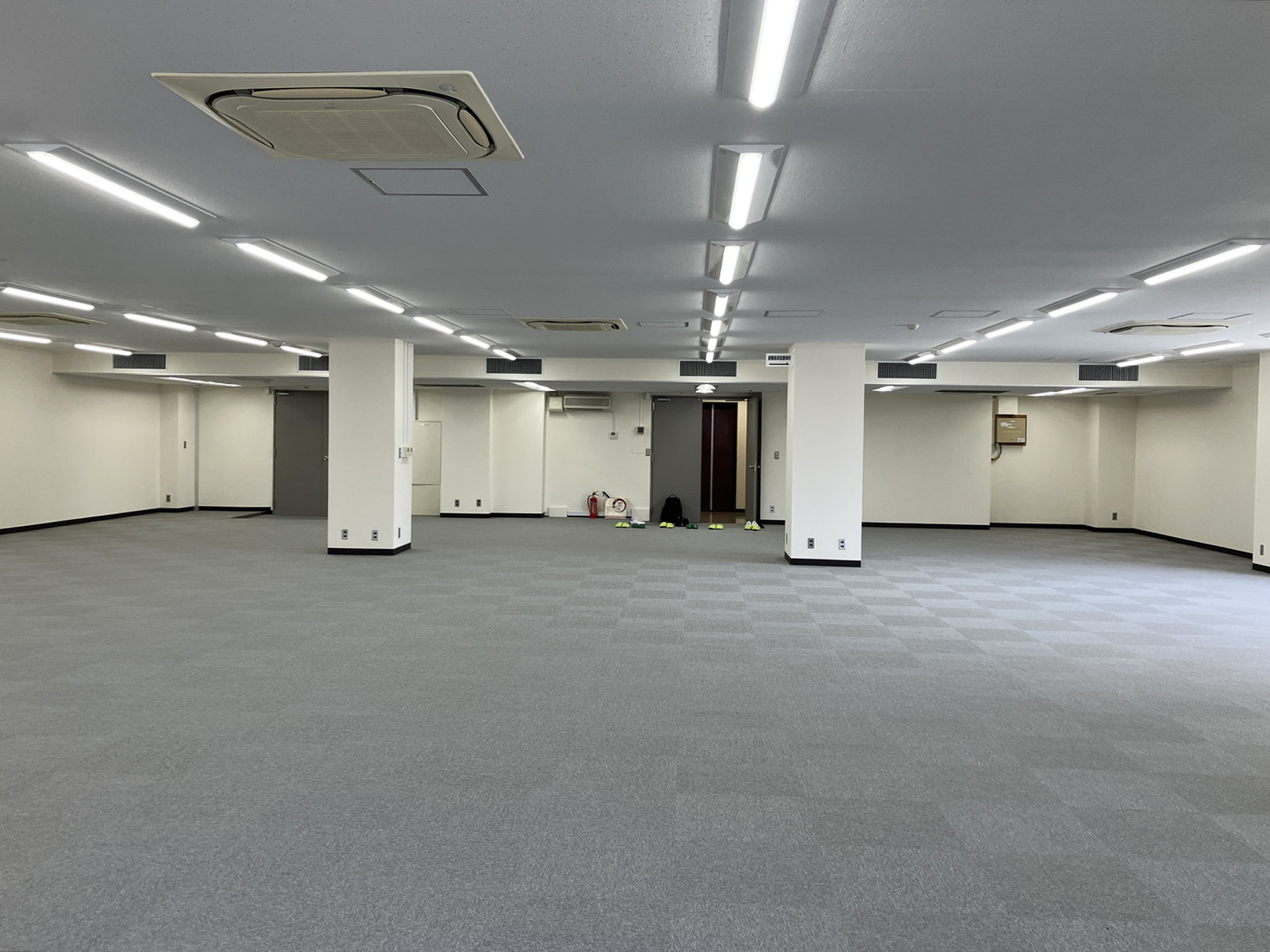 オフィス室内参考画像(6階・約91坪)