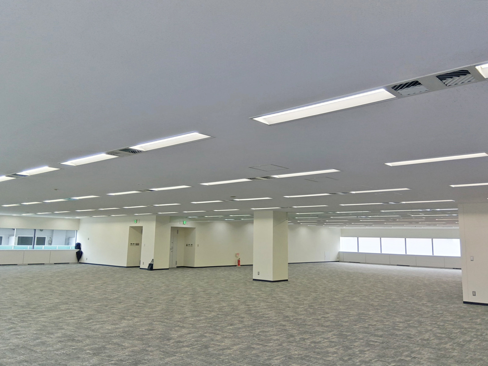 オフィス室内参考画像(3階・約221坪)