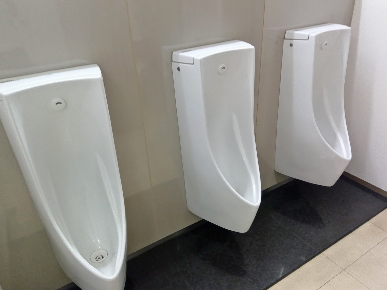 男性用トイレ