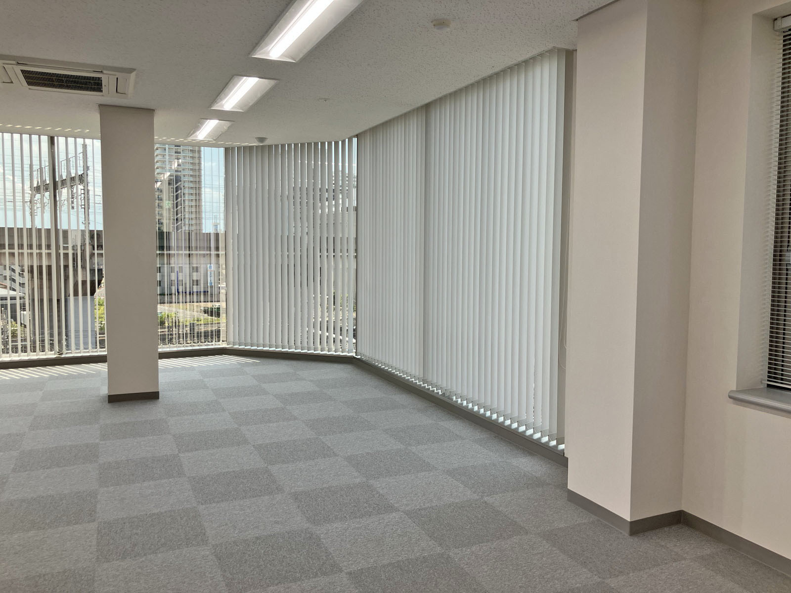 窓際の様子