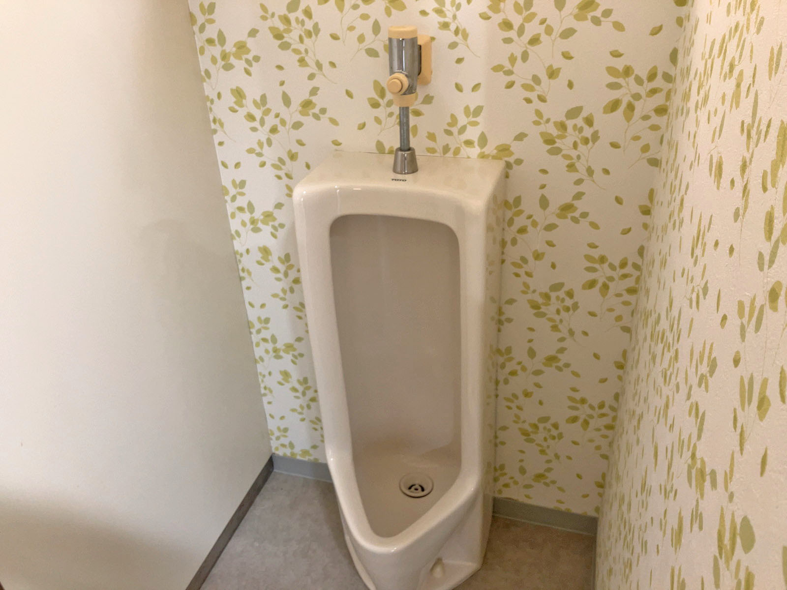 男性用トイレ