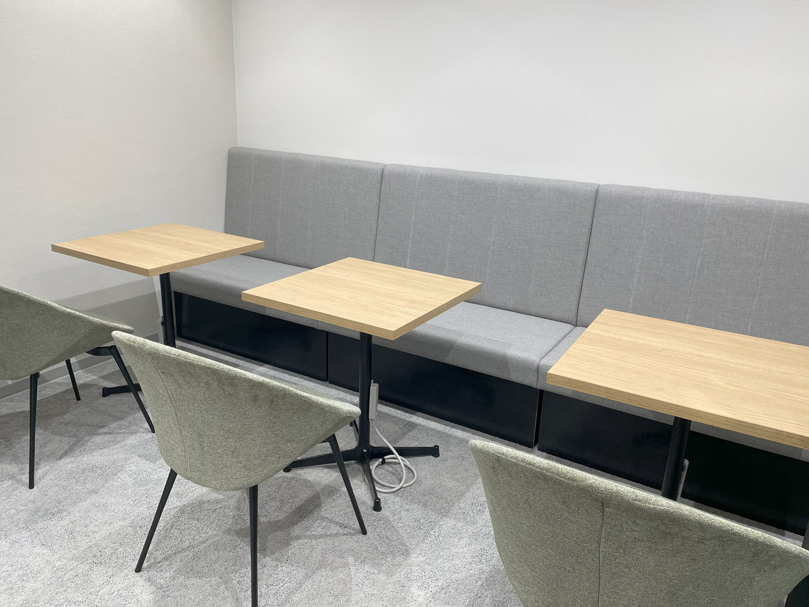 ラウンジ