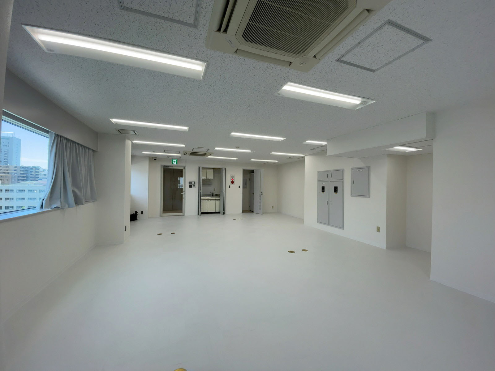 オフィス室内参考画像(6階・約20坪)